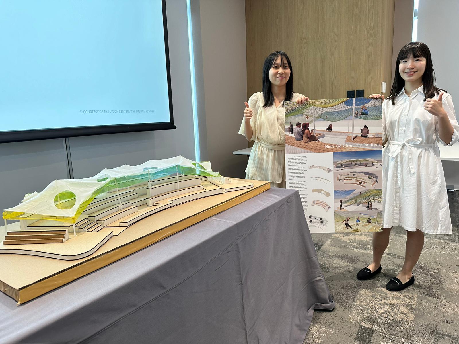 咏璋（左）和美慧（右）在“如心园设计比赛”中荣获季军。